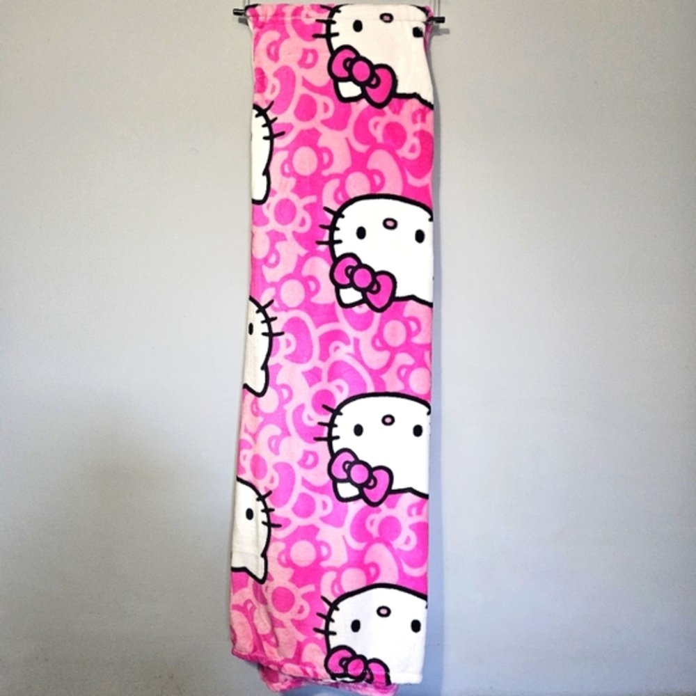 Hello Kitty Bow Plush Blanket Throw